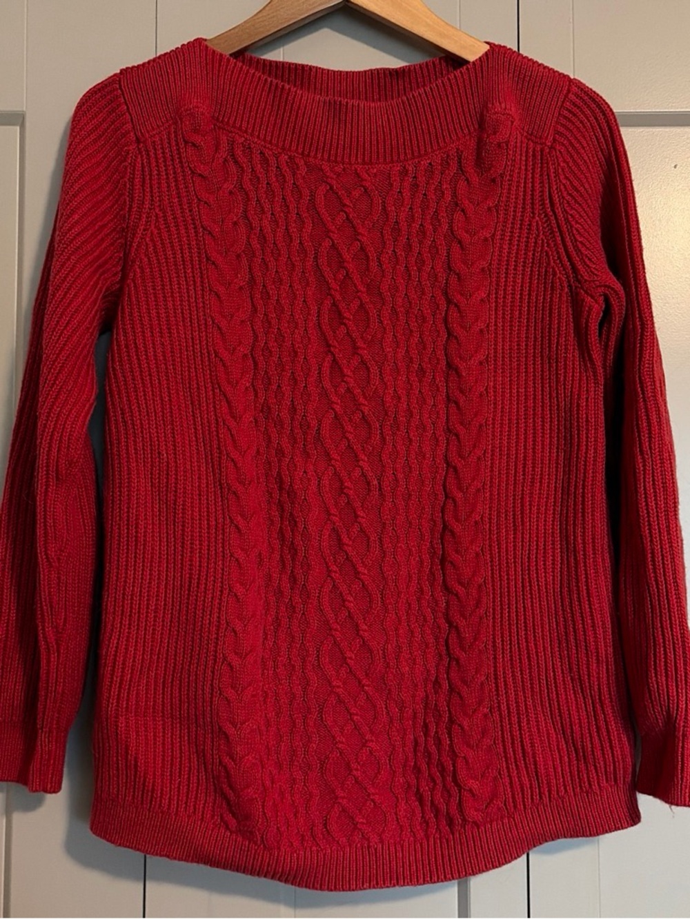 Red Cable-Knit Crewneck Sweater - Women